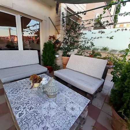 Lejlighed Lovely & Cosy With A Spacious Balcony *