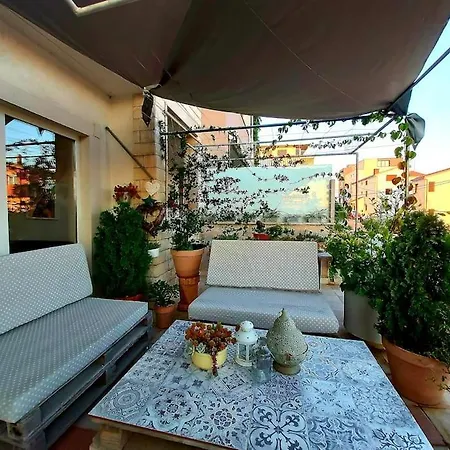 Lovely & Cosy With A Spacious Balcony Apartment *